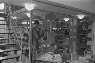 Einzug des Badischen Landesmuseums in den ehemaligen Bibliotheksbau des Karlsruher Schlosses.