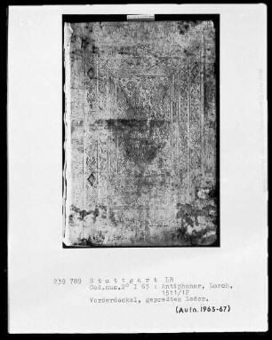 Antiphonarium (Benediktinerhandschrift) — Ledereinband mit ornamentalen Stempeln