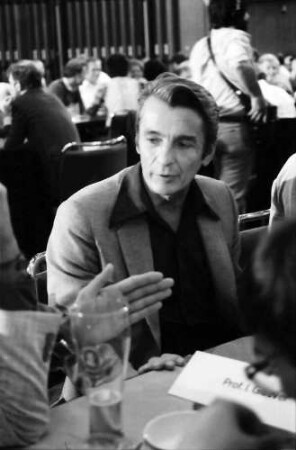 32. Tagung 1982 Physiker; Beim Studentenabend: Ivar Giaever