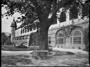 Baden-Baden Neues Schloss Südseite - Remisen und Orangerie von Südosten Außenansicht