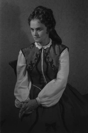 Szenenbilder aus der Oper "La Traviata" an der Deutsche Staatsoper Berlin : Soloaufnahme von Tiana Lemnitz