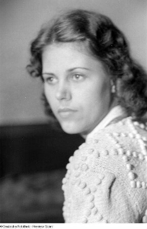 Porträtaufnahmen der Schauspielerin Ruth Schilling