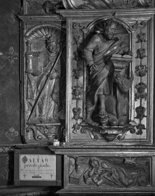 Hochaltar, Sockelgeschoss, linker Teil: Kirchenvater und Evangelist Lukas