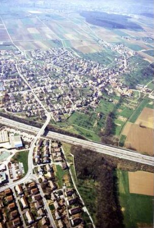 Bebauung Freiberg In Bildmitte die Überführung der Gemeindestraße Beihingen - Geisingen in km 561,445