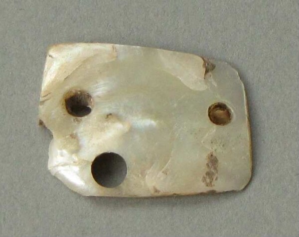 Mother-of-pearl pendant