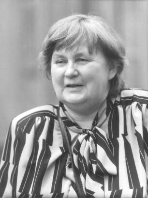 Ellen Niit (Estland), Schriftstellerin (Lyrik)