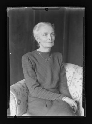 Porträtfotografie Frau Charlotte Redslob (1885-1986) (1)