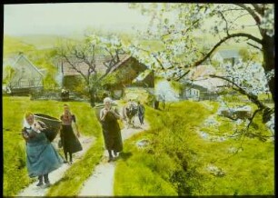 Langenhennersdorf : Langenhennersdorf-Oberdorf. Frauen, Bäuerinnen mit Tragekörben