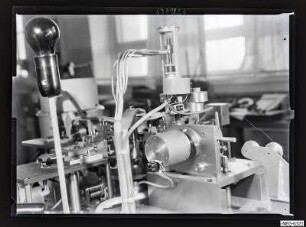 Nasendrück- und Schweißautomat M1313, Teilansicht 1, Foto 1963