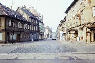 Erfurt. Lange Brücke. Blick über die Straßenbahnschienen