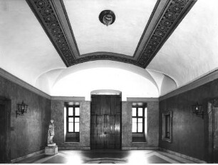 Palazzo Salviati, Eingangshalle