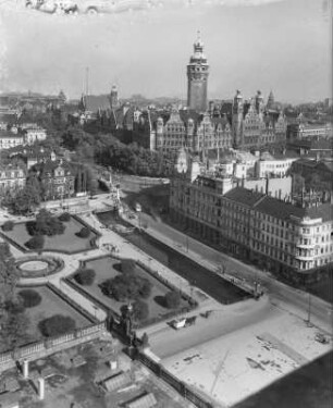 Leipzig, Stadtansicht : Leipzig. Blick vom Dach des Reichsgerichtes über die Stadt zum Neuen Rathaus