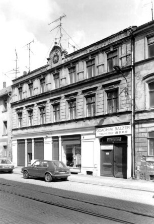Görlitz, Bautzener Straße 46. Wohnhaus mit Läden (um 1880). Straßenansicht