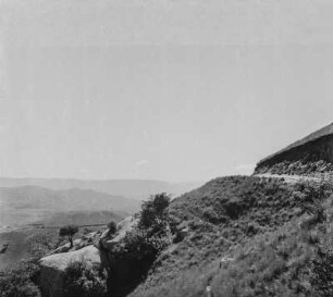 Bergstraße : Straße durch die Berge des Valley of a Thousand Hills