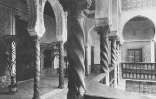 Palast : Blick in den Innenhof eines Palastes
