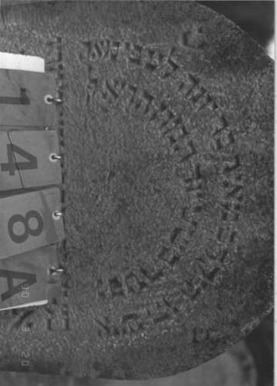 Grabstein 148 (Index: 100009000) Maße HxBxT: 109x56x8 cm: Grabstein 148A (Detailaufnahme 1)