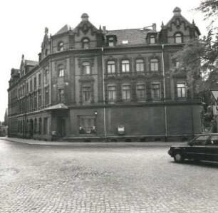 Colditz, Bahnhofstraße 19. Wohn- und Geschäftshaus (um 1890). Eckansicht