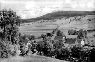 Mitteldorf und Glösenstein : von re. : altes Freibad, vorn Kleditzsch-Mühle, dahinter (FW) Kapellenhof-Gut, li. Kehrer-Gut (Gulus)