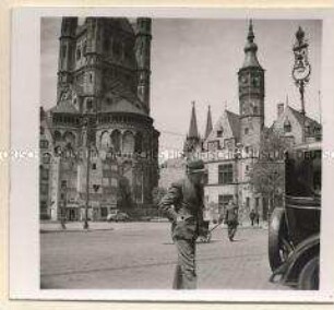 Köln, Fischmarkt bei der Kirche Groß St. Martin, Stapelhaus und Domtürme