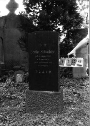 Grabstein 1106 [Hahn S. 188 Grab-Nr. 1562]