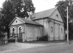 Dresden-Briesnitz, Merbitzer Straße 21. Friedhofskapelle (um 1880/1890). Straßenansicht