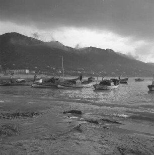 Cefalu, Fischerboote im Hafen