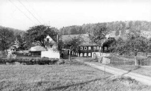 Steinigtwolmsdorf (obersorbisch Wołbramecy). Blick zur Wesenitzmühle