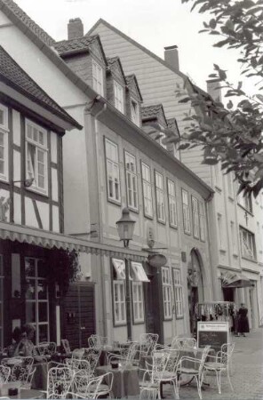 Unter der Wehme. Detmold. Rechts das Geburtshaus von Ferdinand Freiligrath, links das Sterbehaus. von Christian Dietrich Grabbe