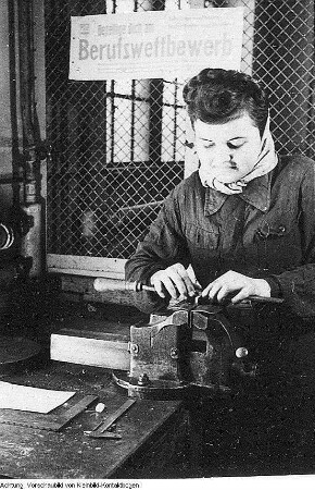 Lehrlinge bei der Arbeit - Berufswettbewerb
