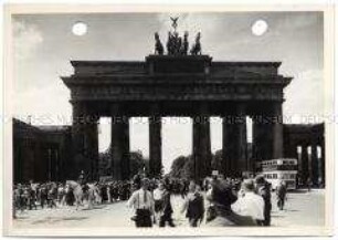 Berlin, Brandenburger Tor, Aufziehen der Wache