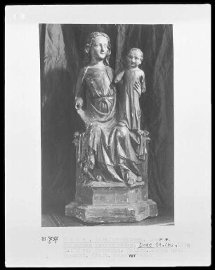 Thronende Muttergottes