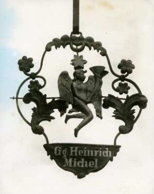 Schmiedeeisernes Wirtshausschild "Zum Engel". Aufhänger von A 6933. Detail zu FIg2 002 und 003