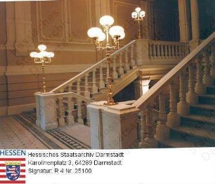 Darmstadt, Haus der Geschichte im ehemaligen Mollertheater / Treppenaufgang im historischen Bereich