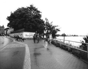 Dresden, Hochwasser 2002 : Dresden-Pieschen. "Flut 2002", Kötzschenbroder Straße. Straßenbild
