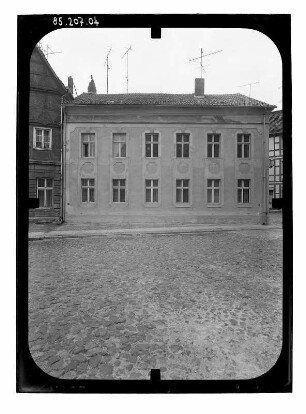 Perleberg, Kirchplatz, 8. Wohnhaus. Straßenfront