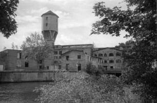 In Eberswalde-Finow am Finowkanal : In Eberswalde-Finow am Finowkanal, ehemalige Papierfabrik