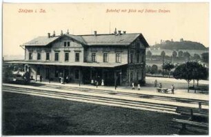 Stolpen. Bahnhof mit Blick zum Schloss