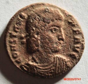 Römische Münze, Nominal Follis, Prägeherr Constans, Prägeort nicht bestimmbar, Original
