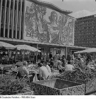 Restaurant Bastei : Dresden. Restaurant Bastei (717 Plätze) auf der Prager Straße