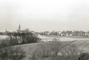 Hausdorf-Kaltenborn. Ortsansicht mit Dorfkirche. Blick von Hausdorf nach Nordwesten