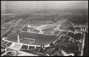 Reichssportfeld (Olympia-Stadion), Berlin: Perspektivische Ansicht (Vogelschau) der Gesamtanlage von Südwesten nach Nordosten, (identisch mit Inv.nr. F 5334)