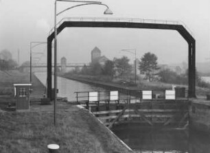 Schleuse Kesselstadt (heute Mühlheim)/Main