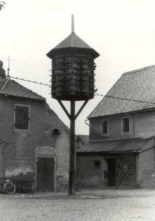 Geflügelhaltung in Crostwitz, Taubenhaus : Land- und Viehwirtschaft - Geflügelzucht. Ort: Chrósćicy / Crostwitz. Nr. 73. Taubenschlag.