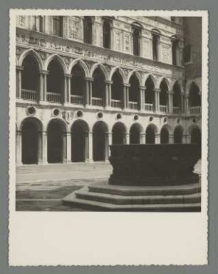 Hof des Dogenpalastes in Venedig