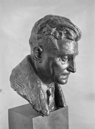 Portraitbüste des António de Oliveira Salazar
