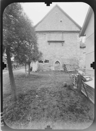 Rohr. Pfarrkirche St. Michael (Baubeginn 815/825, Umbau 1585/1618). Westseite