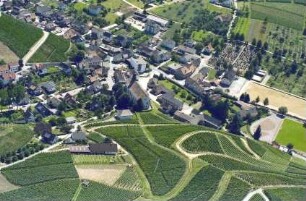 Durbach: Ortszentrum mit Kirche und Hotel Ritter
