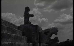 Chichen Itza, Temple of the Warriors, Standard Bearer (CHN: Sta., Str. 2D8)