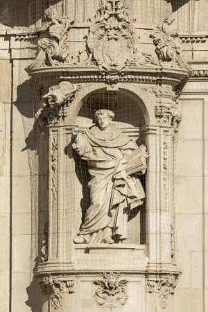 Westfassade — Heiliger Thomas von Aquin und Heilige Teresa von Ávila — Heiliger Tohmas von Aquin