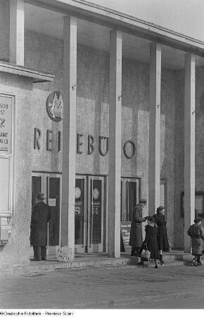 Säulengang des Reisebüros des Leipziger Messeamtes